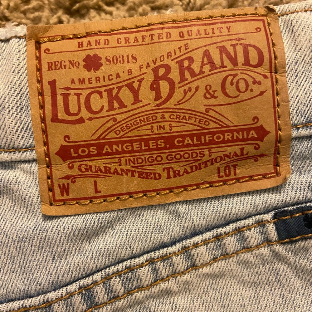 LUCKY BRAND shorts. Size 2. Fun and fabulous 4-leaf clover detail 🤩🍀🤩 - Picture 5 of 6